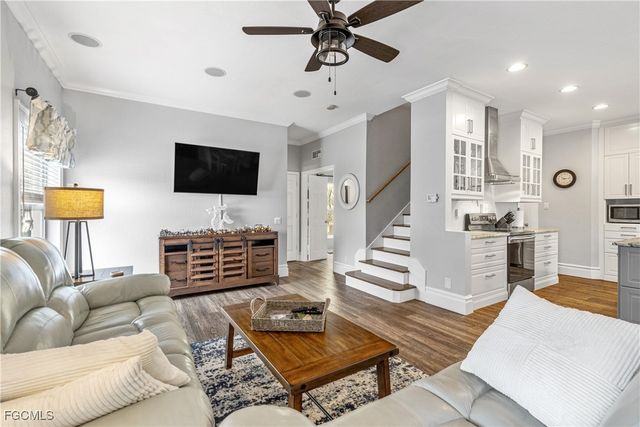 2006 Willow Branch DR, Cape Coral, FL 33991