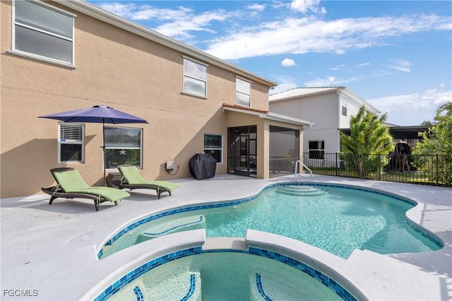 2006 Willow Branch DR, Cape Coral, FL 33991