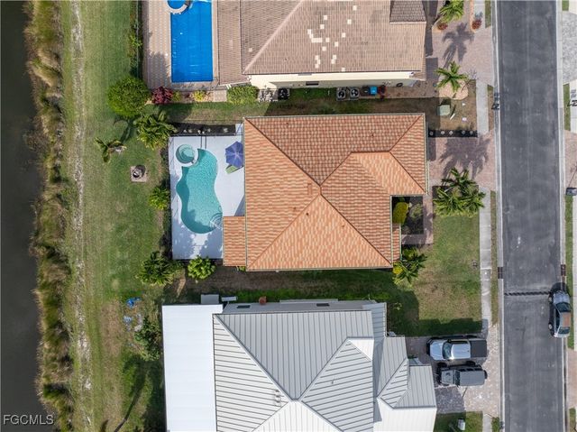 2006 Willow Branch DR, Cape Coral, FL 33991