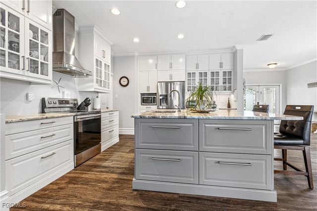 2006 Willow Branch DR, Cape Coral, FL 33991