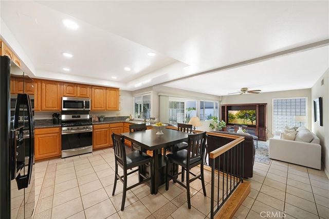16672 Bolero Ln, Huntington Beach, CA 92649