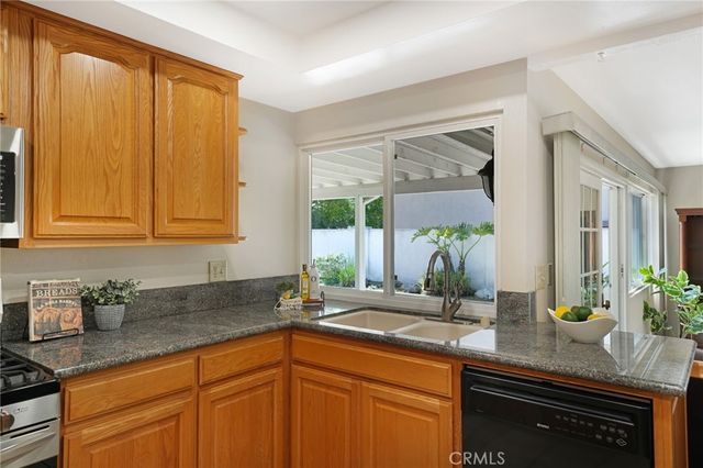16672 Bolero Ln, Huntington Beach, CA 92649