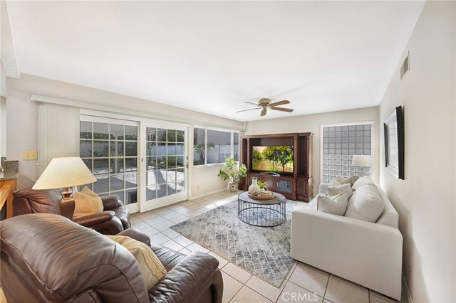 16672 Bolero Ln, Huntington Beach, CA 92649