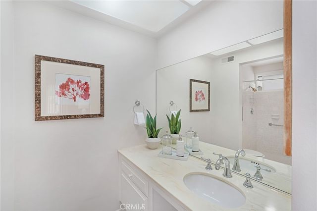 16672 Bolero Ln, Huntington Beach, CA 92649