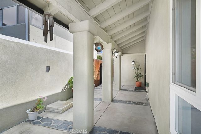 16672 Bolero Ln, Huntington Beach, CA 92649