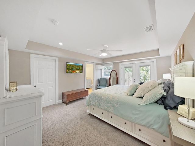 6601 RENALDO WAY S, St Petersburg, FL 33707