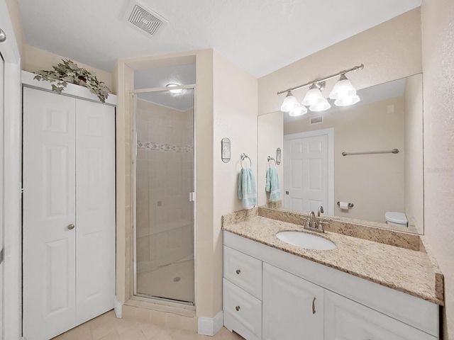 6601 RENALDO WAY S, St Petersburg, FL 33707