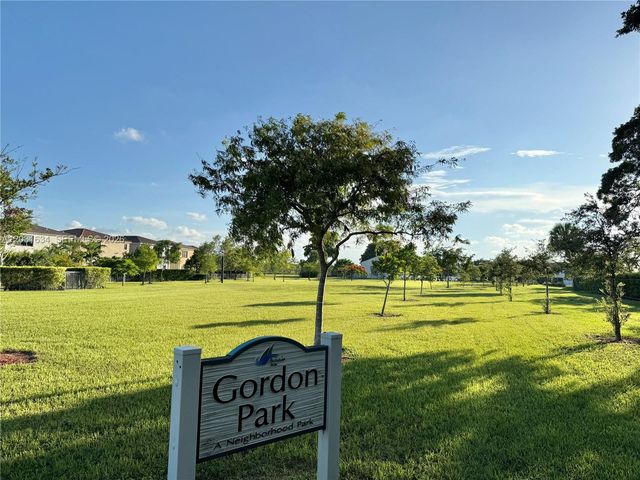 671 NE 195th St 205E, Miami, FL 33179
