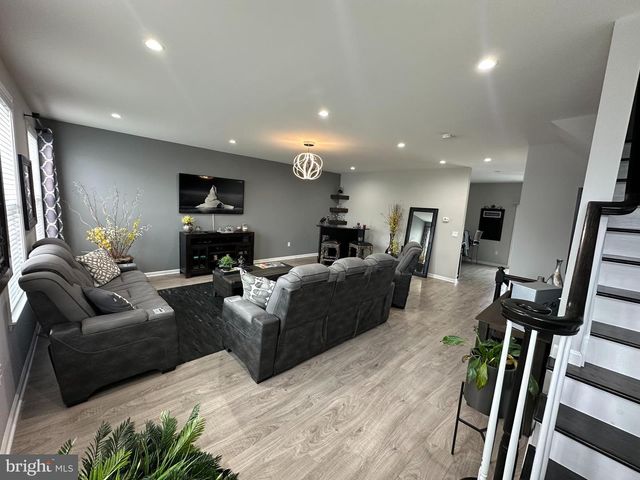 20 CANTER PL, Chesterfield, NJ 08515