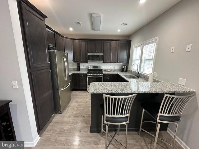 20 CANTER PL, Chesterfield, NJ 08515