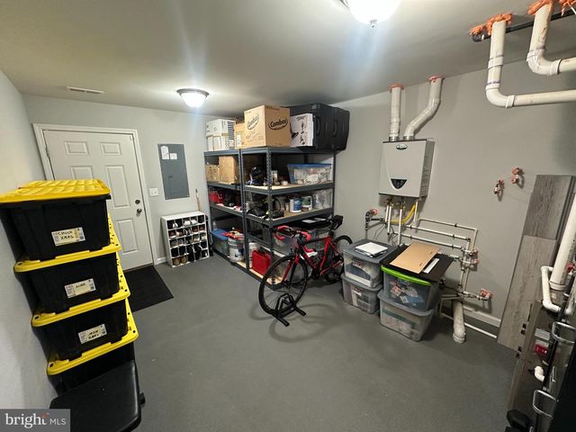 20 CANTER PL, Chesterfield, NJ 08515