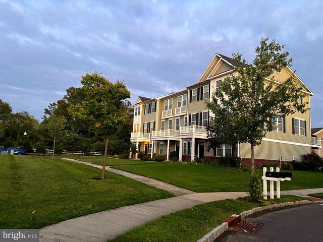 20 CANTER PL, Chesterfield, NJ 08515