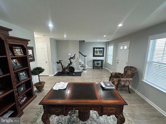 20 CANTER PL, Chesterfield, NJ 08515