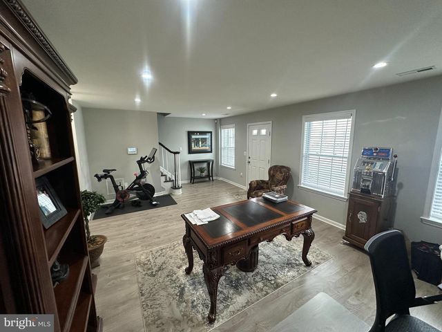 20 CANTER PL, Chesterfield, NJ 08515