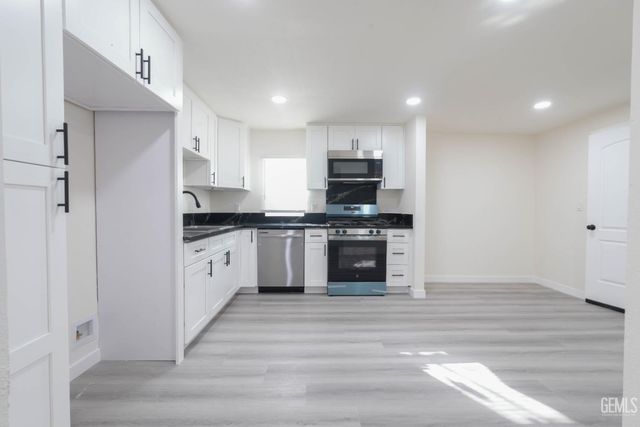 3501 Oliver Street, Bakersfield, CA 93307