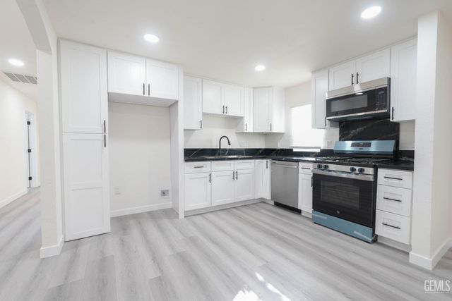 3501 Oliver Street, Bakersfield, CA 93307