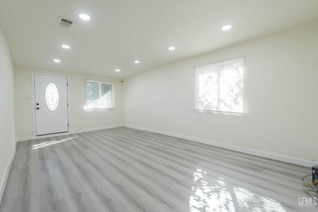 3501 Oliver Street, Bakersfield, CA 93307