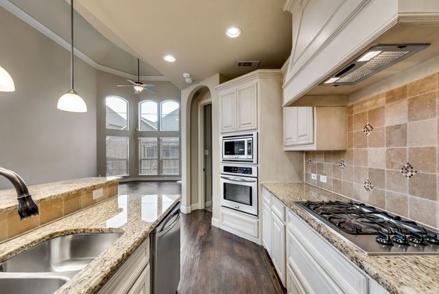 8408 La Fontaine Drive, North Richland Hills, TX 76182