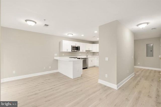1753 W STREET C, Washington, DC 20020