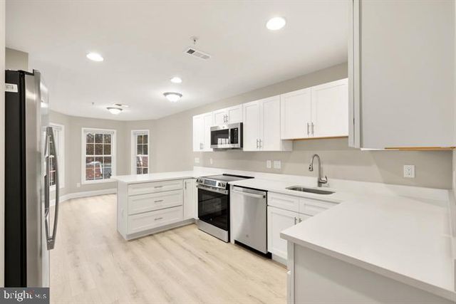 1753 W STREET C, Washington, DC 20020