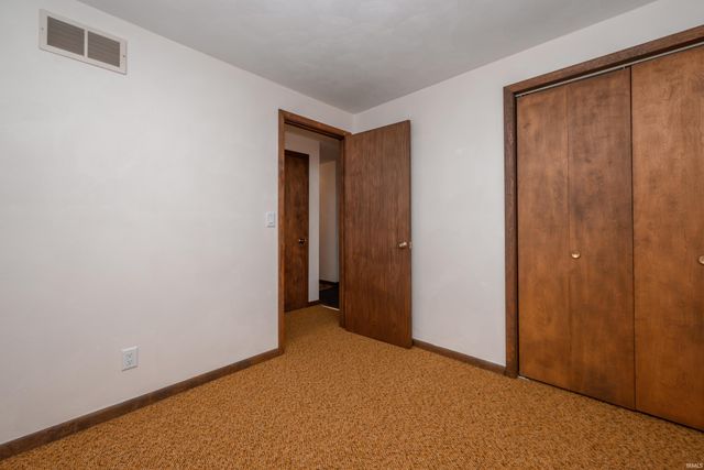 5090 N County Road 925 W, Yorktown, IN 47396
