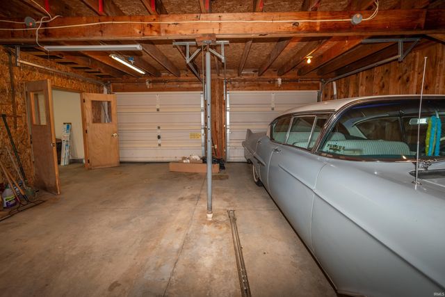 5090 N County Road 925 W, Yorktown, IN 47396
