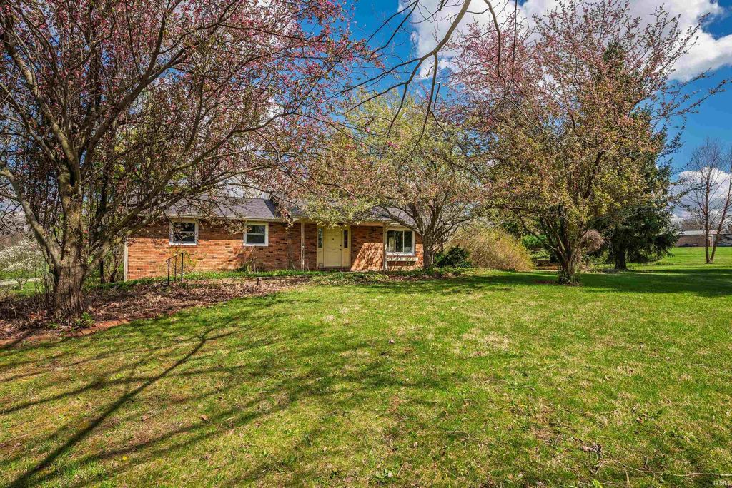 5090 N County Road 925 W, Yorktown, IN 47396