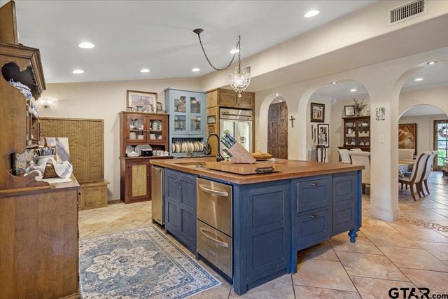 395 County Road 2482, Mineola, TX 75773