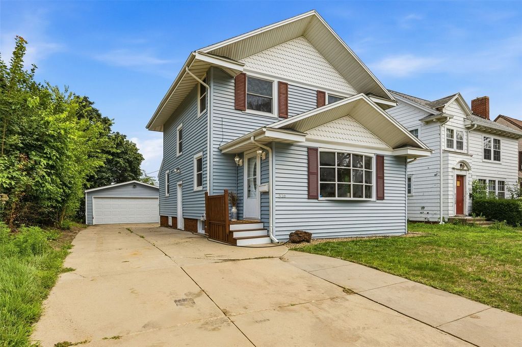 516 Forest Drive SE, Cedar Rapids, IA 52403