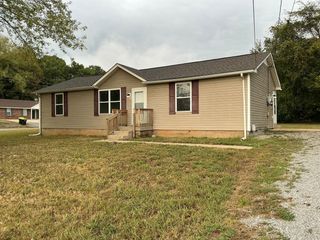 239 Orleans Dr, Clarksville, TN 37042