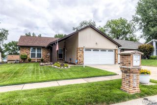 5421 Trailbend Drive, St Louis, MO 63033