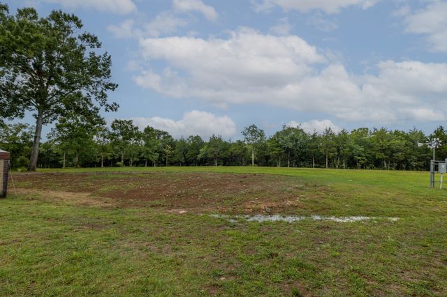 3592 Mahaley Rd, Chapel Hill, TN 37034