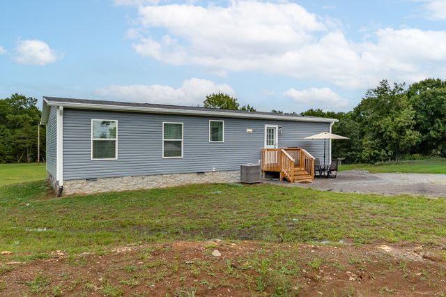 3592 Mahaley Rd, Chapel Hill, TN 37034