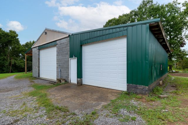 3592 Mahaley Rd, Chapel Hill, TN 37034