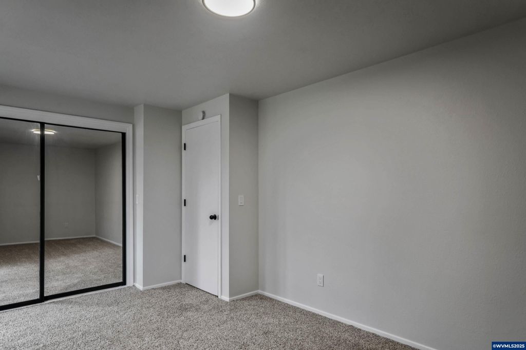 Image 26 of property listing at 6315 Fairway Av SE, Salem, OR 97306