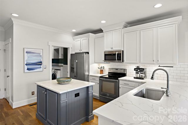 2325 Barry Street, Charlotte, NC 28205