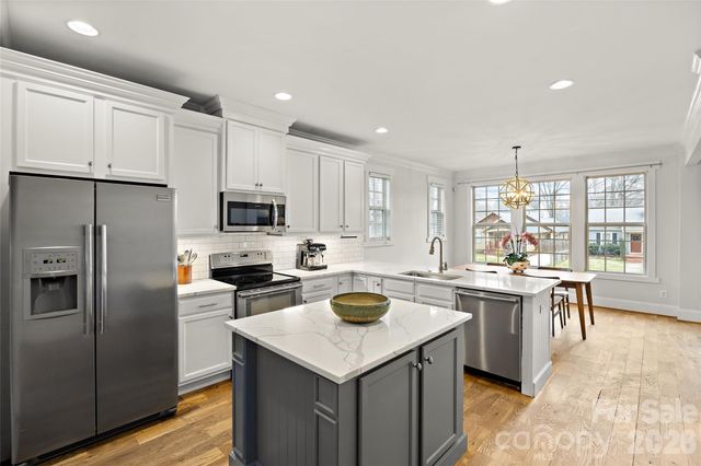 2325 Barry Street, Charlotte, NC 28205