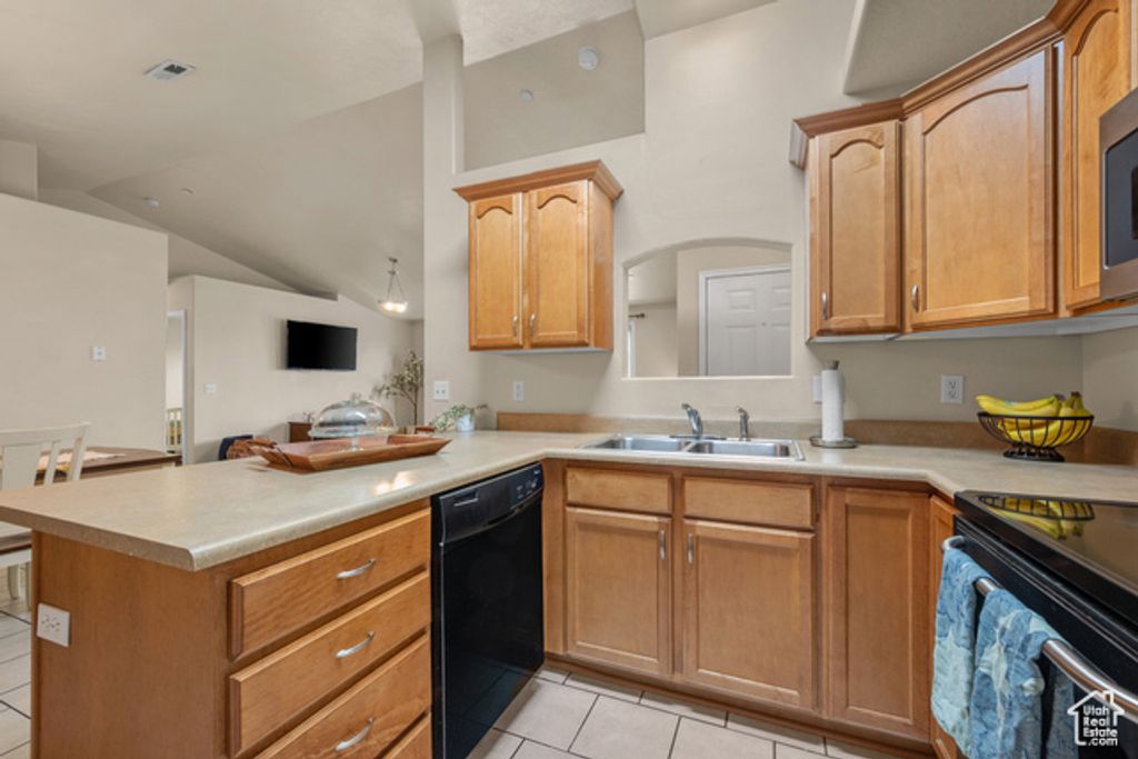 Image 12 of property listing at 929 W 670 S #9, Pleasant Grove, UT 84062