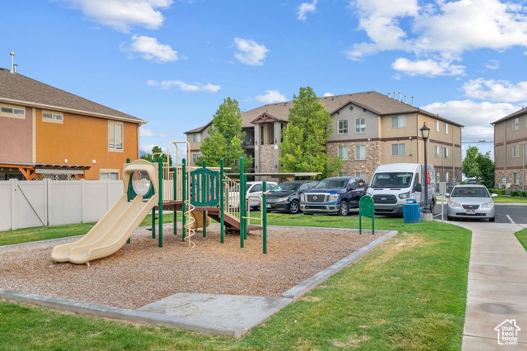 Image 23 of property listing at 929 W 670 S #9, Pleasant Grove, UT 84062