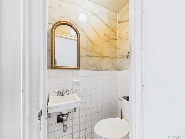 1256 Allerton Avenue, Bronx, NY 10469