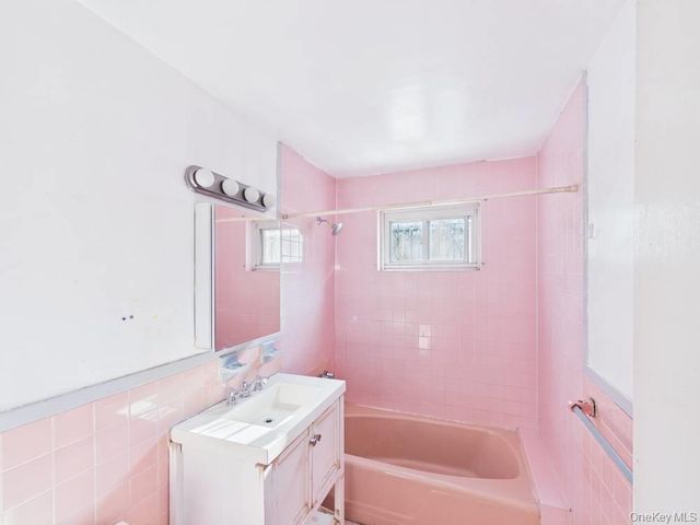 1256 Allerton Avenue, Bronx, NY 10469