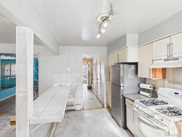 1256 Allerton Avenue, Bronx, NY 10469