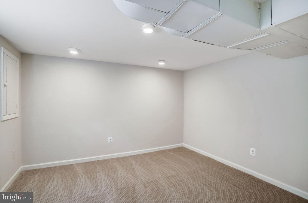 Image 25 of property listing at 616 RITCHIE AVE, Silver Spring, MD 20910