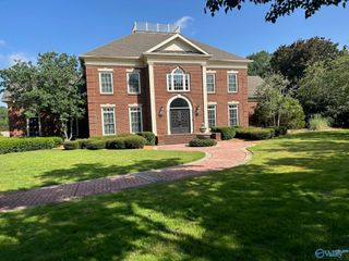 5000 Wainwright Avenue, Huntsville, AL 35802