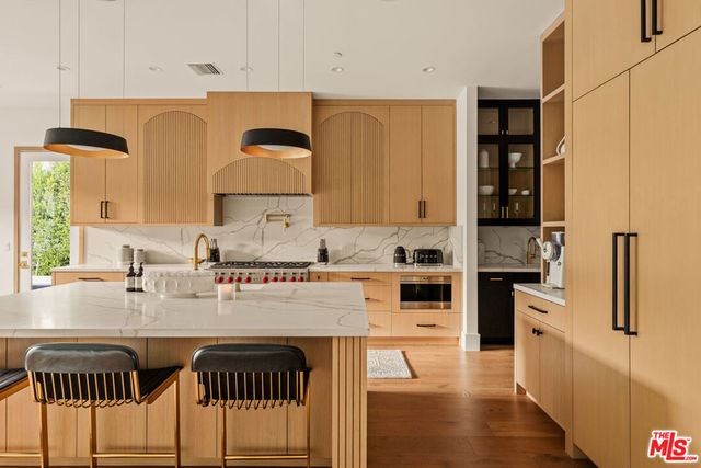 4163 Sunnyslope Avenue, Sherman Oaks, CA 91423