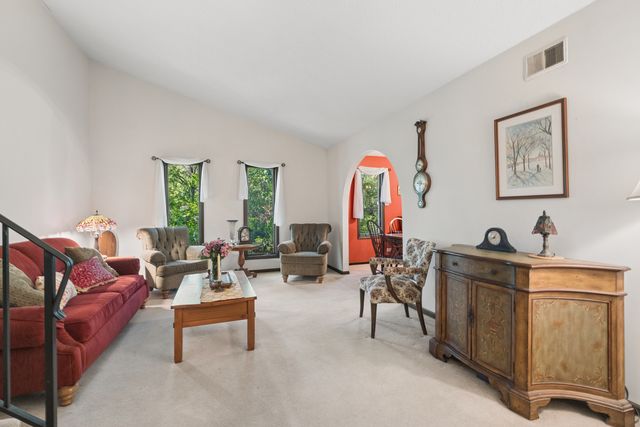 1003 Country Drive, Shorewood, IL 60404