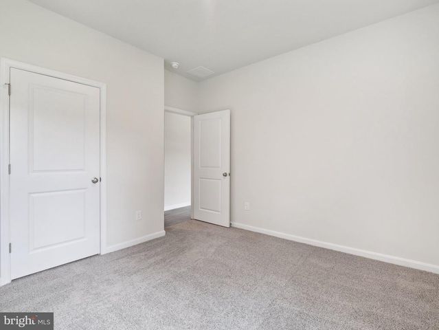 202 GLENMORE LN, Keswick, VA 22947