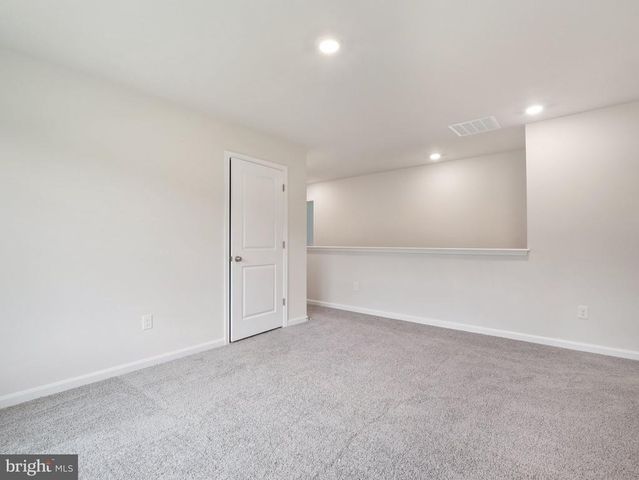 202 GLENMORE LN, Keswick, VA 22947