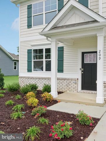 202 GLENMORE LN, Keswick, VA 22947