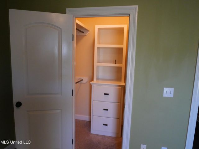 406 Bullock Circle, Richland, MS 39218